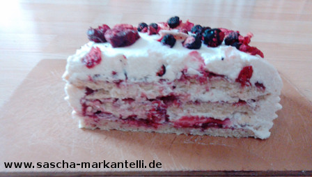 Stck Beeren-Kuchen